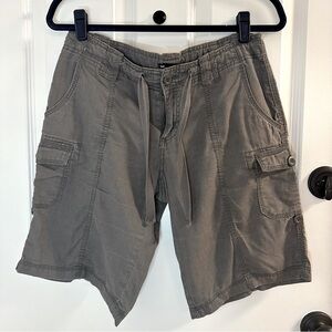 Gap Cargo Bermuda Shorts size 6